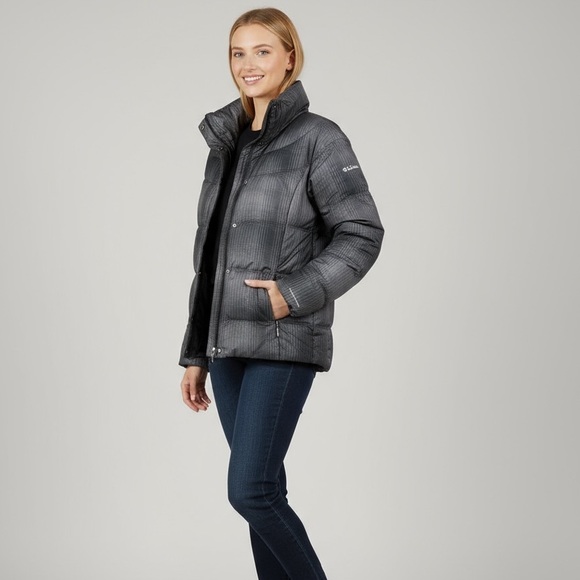 ⭐️ Woman’s Gray Plaid Columbia Omni Shield Down Puffer Coat Jacket Size MEDIUM - Picture 2 of 16